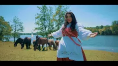 Nowa wersja hitu! Kaszubska Influencerka & Zbyszek – „FOLKLOVE” w wyjątkowej odsłonie

