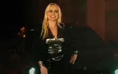 Nowość disco polo: Ela Kliś zachwyca nowym utworem "Tego nie wolno" – zmysłowa premiera od uroczej blondynki