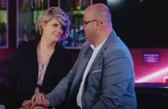 Nowość od Marcina Koteckiego pt. „Kochaj mocno„ podbija serca fanów dobrej muzyki. To naprawdę ciekawa i taneczna produkcja!