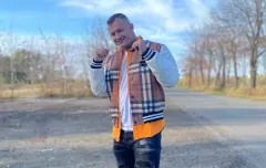 Dawid Narożny trafi na szczyt?! Nowy hicior wokalisty dostępny! Posłuchajcie gorącej premiery! 