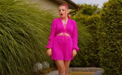 Nowy Hit Red Queen: „Italo Disco„ - Powrót do Złotych Lat Muzyki Tanecznej!