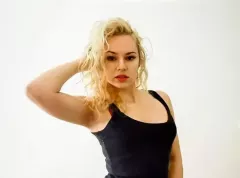 Gwiazda disco polo odważnie pokazała biust! Ten kadr robi furorę w sieci! 