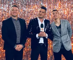 Wielkie miliony na koncie znanej formacji disco polo! Spektakularny wynik Power Play robi wrażenie na konkurencji! 