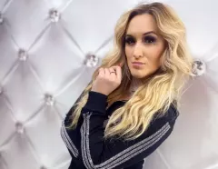 Straciła mnóstwo pieniędzy! Popularna wokalistka disco polo padła ofiarą oszustów!