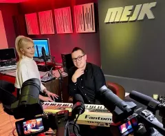 Popularna wokalistka disco polo rozpoczyna nowy rozdział życia?! Gwiazda przyłapana w studio nagraniowym! Wiemy czym zaskoczy! 