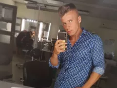 Popularny wokalista disco polo rozgrzał swoje fanki! Gorące komentarze pod zdjęciem!