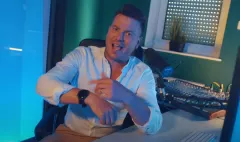 Power Play z premierą pt. „Umówieni na 9„! Zobaczcie nowość Sylwestra Gazdy!