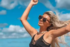 Zaskakujące FOTO! Przepiękna Małgorzata Główka Camasutra kusi nad polskim morzem! Zobaczcie cudowne zdjęcia