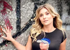Kuszące kadry rozpalają zmysły! Przepiękna żona Sławomira - Magdalena Kajra Kajrowicz pozuje w skąpym stroju kąpielowym!