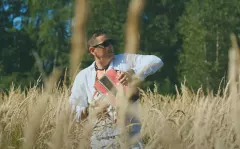 Rajmund przedpremierowo z nowością pt. „Buenos Dias„ Hiszpańskie klimaty i gorący piasek - to będzie HIT?| VIDEO