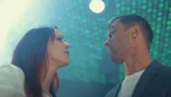 Renata Dolińska i Bogusz we wspólnej premierze! Zobaczcie nowość pt. ”Bądź tylko ze mną tu”