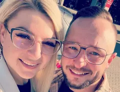 Magdalena Narożna - Piękni i Młodzi wyleciała z ukochanym do Pragi! Romantyczne chwile uwielbianej gwiazdy disco polo!