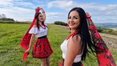 Gorąca premiera: „Piękna Dziewczyno z Gór„ od Rompey
