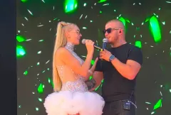 Skandal i niedowierzanie po koncercie w Łowiczu. Dawid Narożny i Joanna Narożna całowali się na scenie