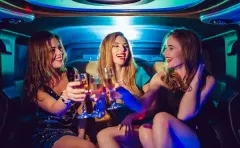 Składanki disco polo idealne na Sylwestra! Zobaczcie przy czym bawi się cała Polska. Sami też odpalcie.