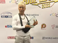 Skolim najlepszym polskim artystą w 2022 roku?! Właśnie okrzyknięto go KRÓLEM INTERNETU! „Konrad jest stworzony do bycia No1 na lata.„