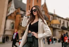 Uwielbiana gwiazdeczka disco polo zaskoczyła w sukni z ogromnym rozcięciem. Fani ”Prawdziwa Księżniczka” Zdjęcia podbijają internet! 