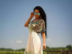 Opadną Wam szczęki! Śliczna wokalistka disco polo w skąpym bikini! Gwiazda promienieje, fani zachwyceni!