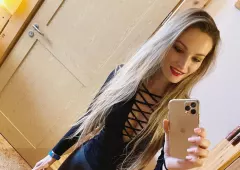 Śliczna wokalistka disco polo zachwyciła kuszącym strojem! Wygląda jak modelka z zagranicznych wybiegów?!