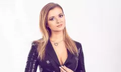 Okrzyknięto ją królową! Znana wokalistka disco polo zasiadła na tronie! Internauci pod wrażeniem! 