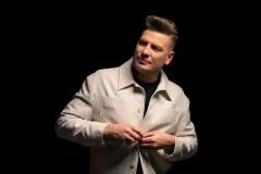 Sylwester Gazda z Power Play – kim jest wokalista, ile ma dzieci, czy ma żonę