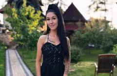 Gwiazda disco polo Sylwia Kossakowska zabłysnęła na imprezie retro „Więc Chodź, Nasza cała ta noc„! Mamy VIDEO