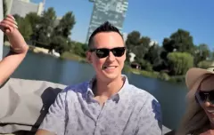 Syn wokalisty disco polo w duecie z ojcem! To kolejny przełom w branży muzycznej. Fani zachwyceni premierą „Brawo panowie„ 

