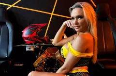 Szalona Blondi kusi fanów odważnymi zdjęciami w bieliźnie! Gorąco w disco polo
