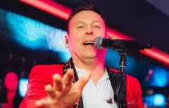 Szalony Drużba milionerem! Ten jeden utwór wybił go na szczyt?! 
