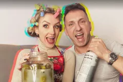 Szalony teledysk i niespodziewana interpretacja tytułu „Daję w szyję„ - co Casandra i Mr.Max szykują tym razem | VIDEO