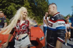 „Szkolna Love„ gwiazd Massive to Hit lata? Sprawdź, dlaczego ten utwór podbija serca fanów disco polo! Fani „Rewelacja„

