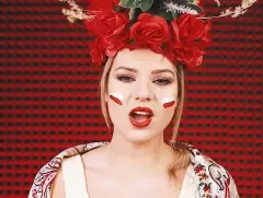 Coś niesamowitego! Gwiazda disco polo w zaskakujący sposób dopinguje piłkarzy przed meczem z Argentyną! To, co zrobiła, pomoże wygrać Polakom mecz?! 