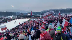 Disco polo HITEM podczas konkursu Pucharu Świata w skokach w Zakopanem! VIDEO
