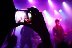 To koniec! Znany wokalista disco polo pożegnał się z branżą! Co z zespołem?!