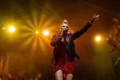 To najlepiej ubrana gwiazda disco polo?! Magda Narożna wzbudza podziw na scenie [FOTO]