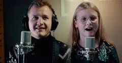 Dawid Narożny zaśpiewał z córką wielki przebój ”Shallow”! Powinni go usłyszeć Bradley Cooper i Lady Gaga!