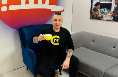 Trzy wielkie niedźwiedzie zaatakowały gwiazdora disco polo Czadomana?! Nagranie w sieci | VIDEO