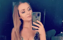 Gorące zdjęcia znanej wokalistki disco polo! Gwiazda odsłonił biust! 