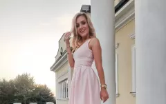 Wygląda jak milion dolarów! Urocza wokalistka disco polo pokazała zgrabne nogi!
