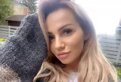 Uwielbiana wokalistka disco polo nagrała religijną pieśń pt. ”Maryja”. Agnieszka Drewnicka poruszyła tym serca internautów. 