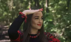 Wielki biesiadny hit „Szła dzieweczka„ w nowej wersji! Duet Bez Skazy przypomniał słynny kawałek! Fani disco polo biją brawo!