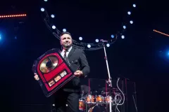 Wielkie wyróżnienie dla zespołu Andre w Wilnie. Kilka tysięcy ludzi śpiewa sto lat! 



