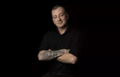 Wojciech Kaczmarek z nowością „Ona tańczy”! Zobacz przedpremierę