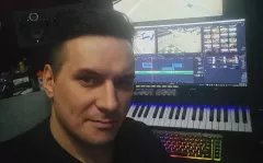 Wokalista disco polo przyłapany przy montażu! Loverboy szykuje dla fanów nowe filmowe arcydzieło?! 