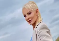 Wokalistka disco polo przekroczyła pewną granicę?! Takiej Elwiry Mejk jeszcze nie widzieliście! Spektakularna kreacja wywołała aktywność fanów.