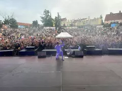Polacy kochają disco?! Woners podbija Kętrzyn: Zobacz tłumy na jego koncercie!

