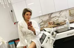 ”WOW, Ogień” - nowa fryzura Magdy Narożnej Piękni i Młodzi zszokowała wszystkich! Metamorfozę wokalistki skomentowała nawet gwiazda filmu 365 dni! 