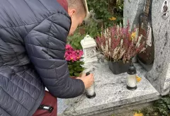Wszystkich Świętych: WonerS, 14-letni talent, oddaje hołd muzykom i bliskim