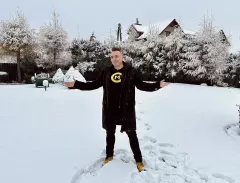 Gwiazdor disco polo Paweł Dudek zachwycony prezentem od fanki! Takiej niespodzianki Czadoman się nie spodziewał!  