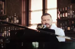 Wyjątkowy teledysk od Classic ! Zobacz, co czeka fanów w klipie do „Zostań na zawsze„!
